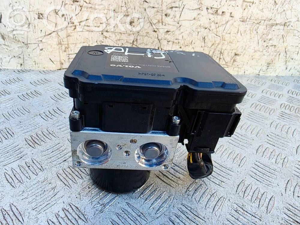 Volvo V40 ABS bloks 