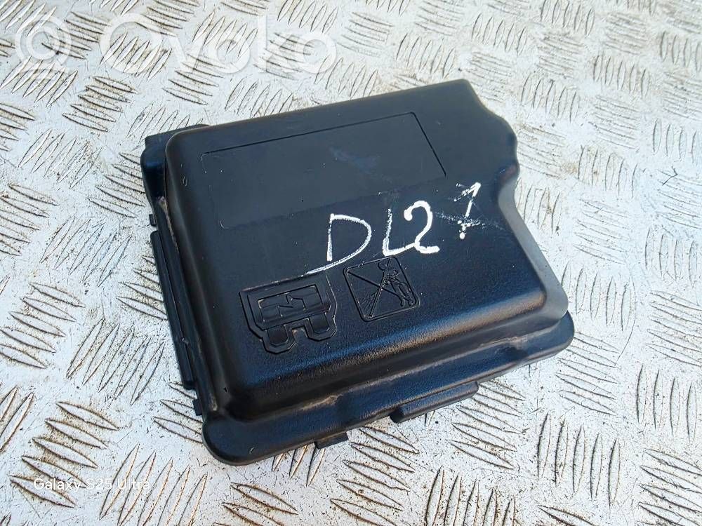 Citroen C4 Cactus Fuse box cover 
