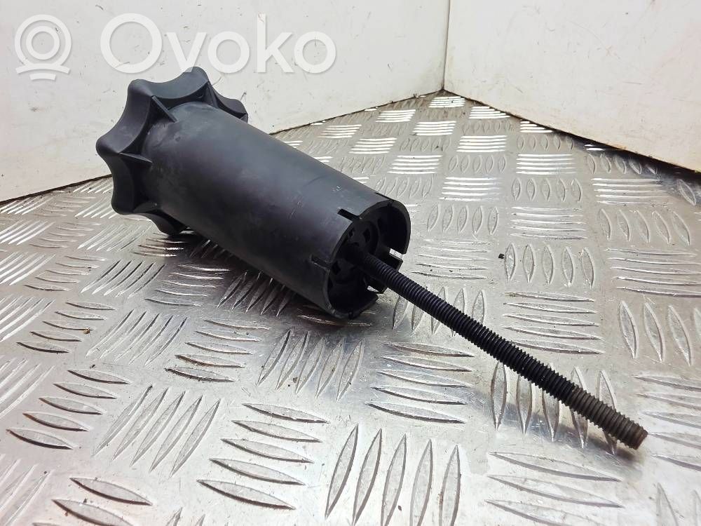Audi A8 S8 D3 4E Tornillo de la rueda de repuesto 