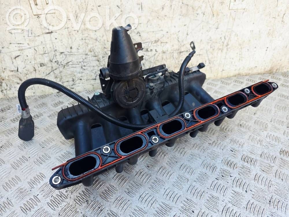 BMW 5 E39 Intake manifold 