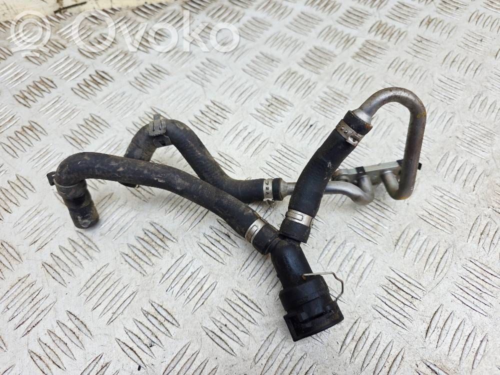 Citroen C4 Cactus Engine coolant pipe/hose 