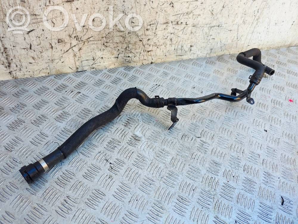 Audi A8 S8 D3 4E Engine coolant pipe/hose 