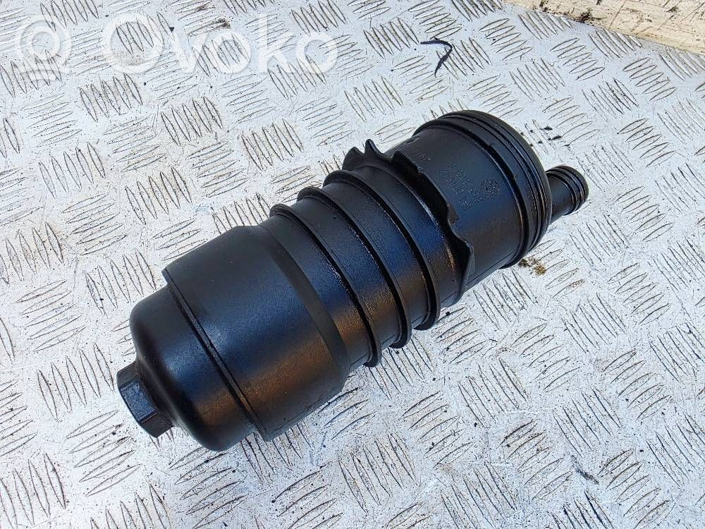 Audi A8 S8 D3 4E Oil filter mounting bracket 