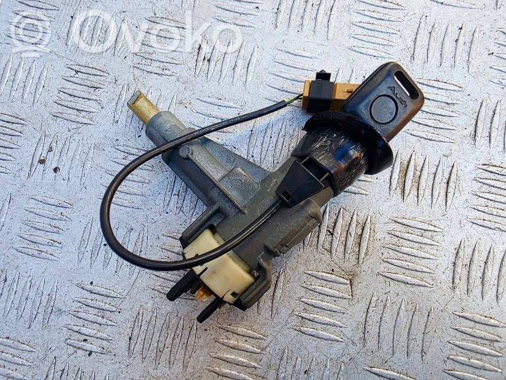 Audi Cabriolet B3 8G Ignition lock 