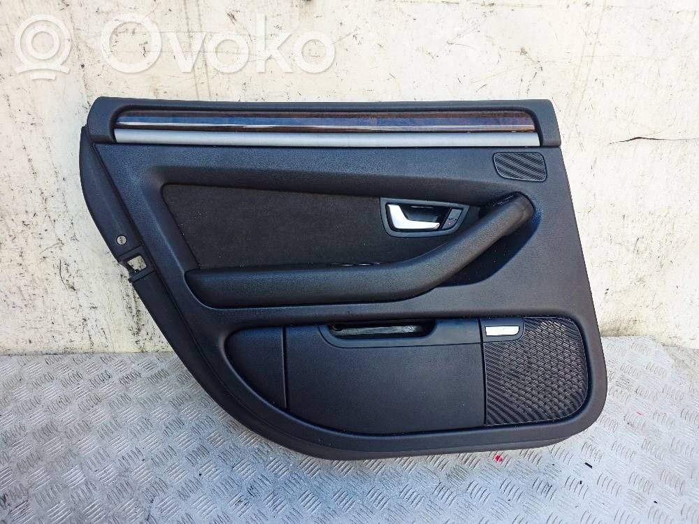 Audi A8 S8 D3 4E Takaoven verhoilu 