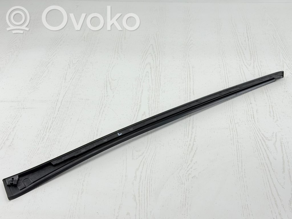Cupra Formentor Windshield trim 