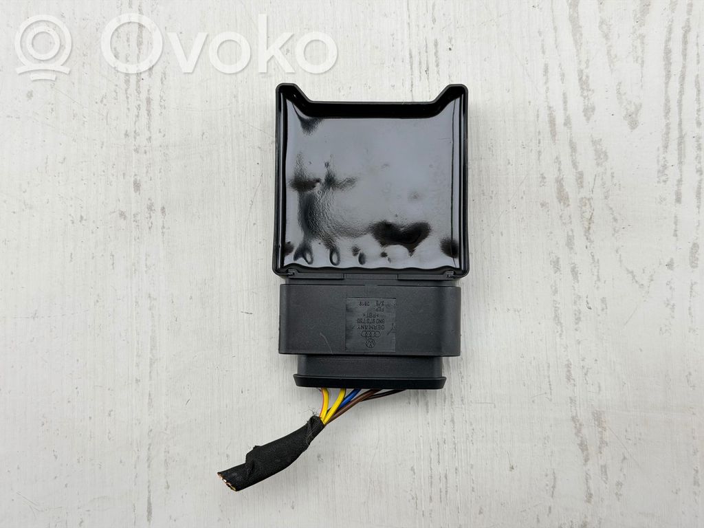 Fuel injection pump control unit/module   5Q0906093B,220324