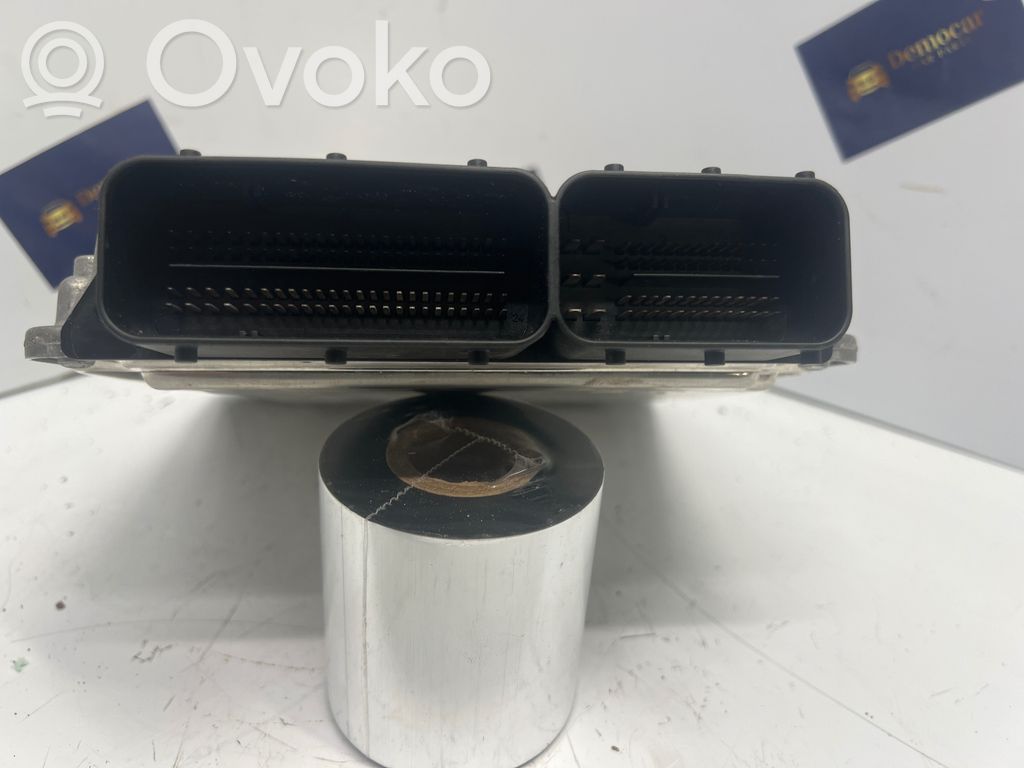BMW 5 F10 F11 Engine control unit/module 
