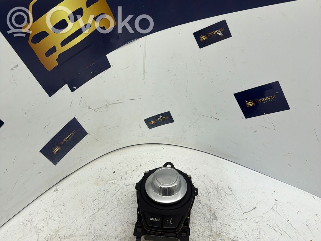 Multifunctional control switch/knob   6971710