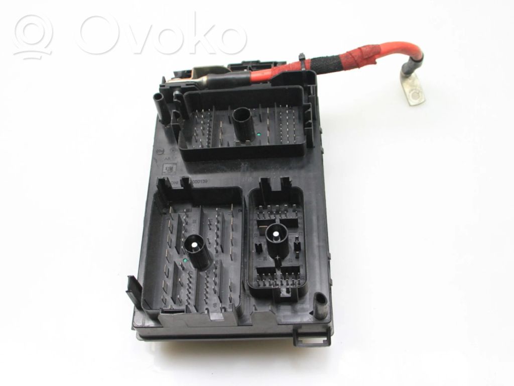 Opel Astra J Módulo de fusible 