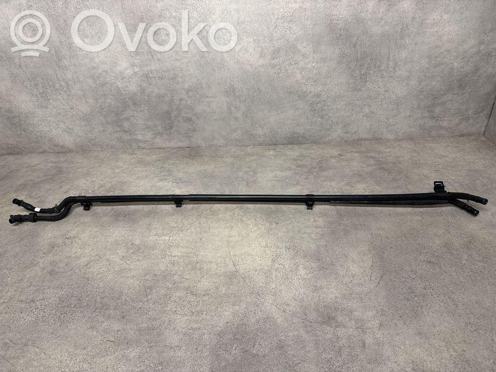 Audi e-tron Engine coolant pipe/hose 