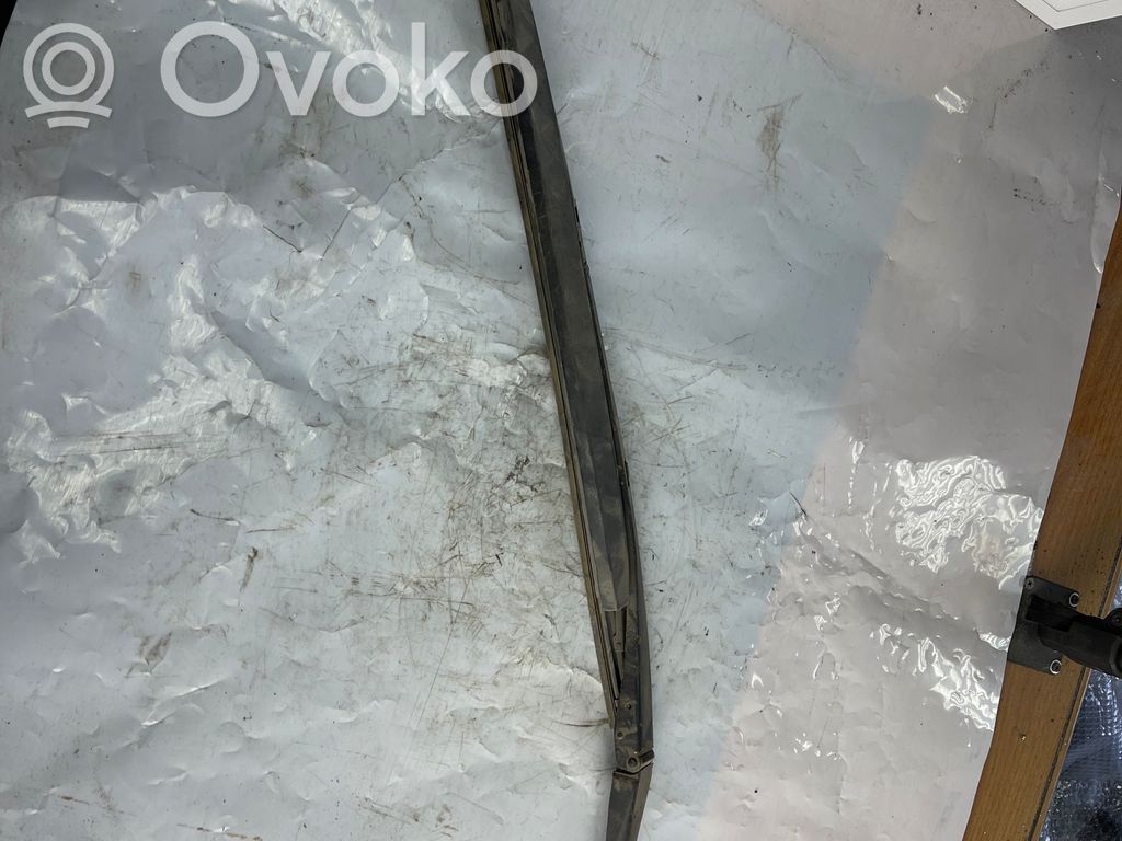 BMW 5 E39 Brazo del limpiaparabrisas delantero 