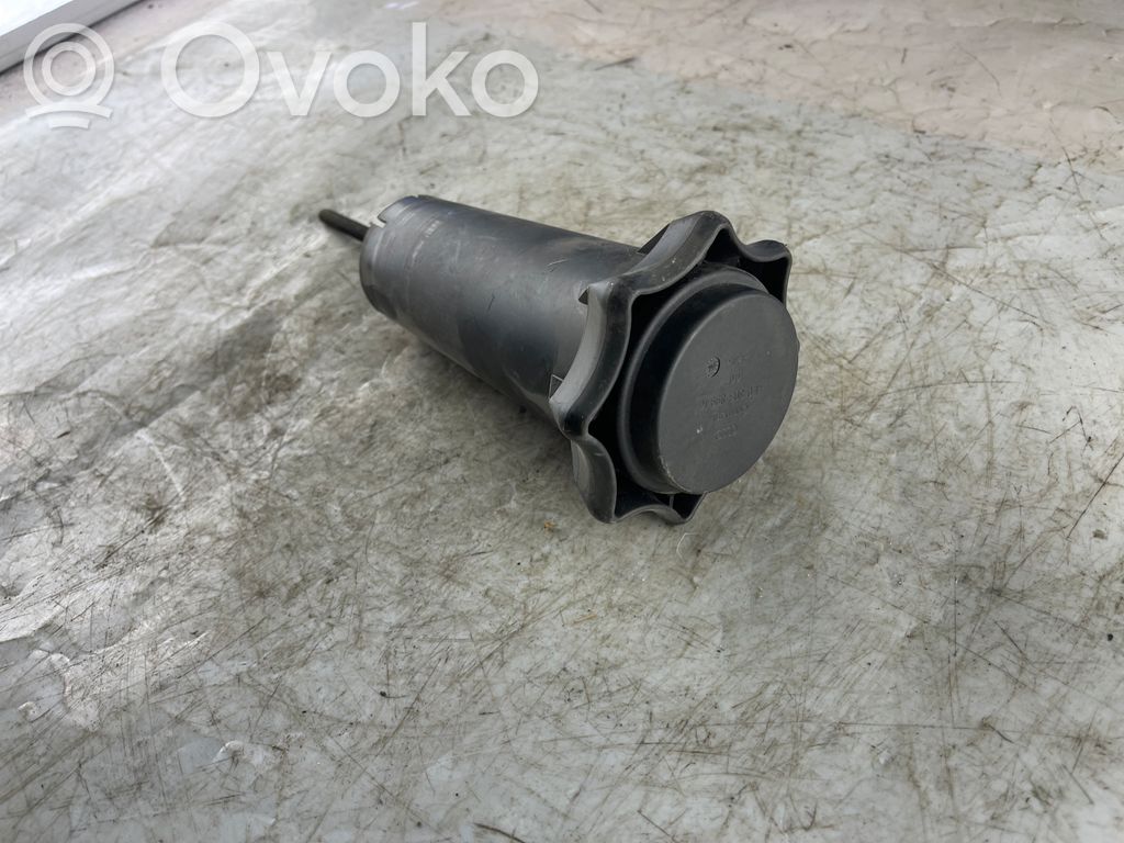 Audi A8 S8 D3 4E Tornillo de la rueda de repuesto 