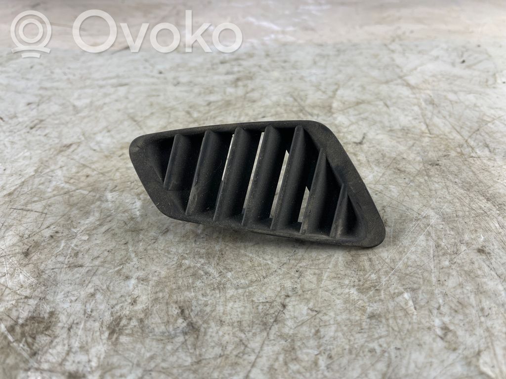 Audi A8 S8 D3 4E Kojelaudan sivutuuletussuuttimen kehys 