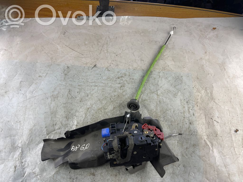 Audi A8 S8 D3 4E Takaoven lukko 