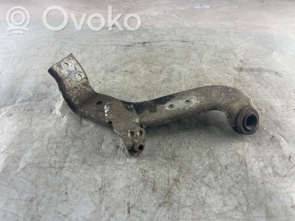 Audi A8 S8 D3 4E Intercooler pipe mounting bracket 