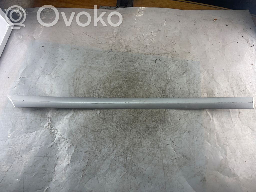 Opel Vectra C Takaoven lista (muoto) 