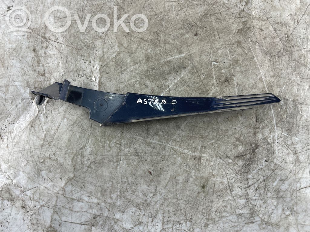 Opel Astra H Podszybie przednie 