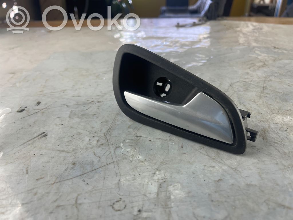 Ford Focus Front door interior handle 
