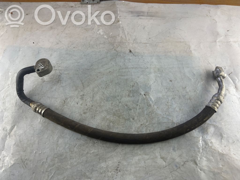 Ilmastointilaitteen putki (A/C)   8Z0260707,8Z0260707N