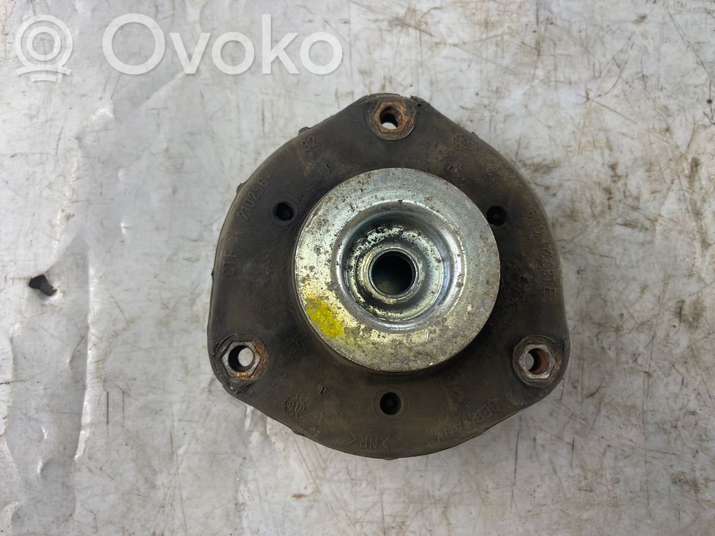 Audi A2 Ylempi etutukivarren kiinnitys 