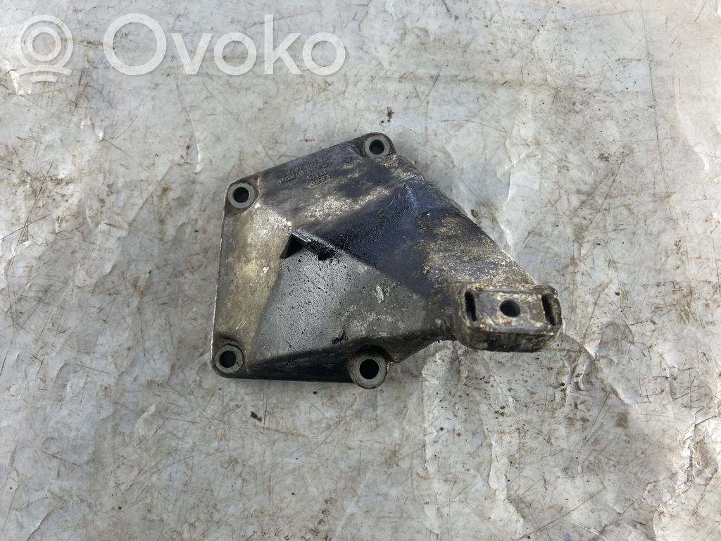 Audi A6 S6 C5 4B Engine mounting bracket 
