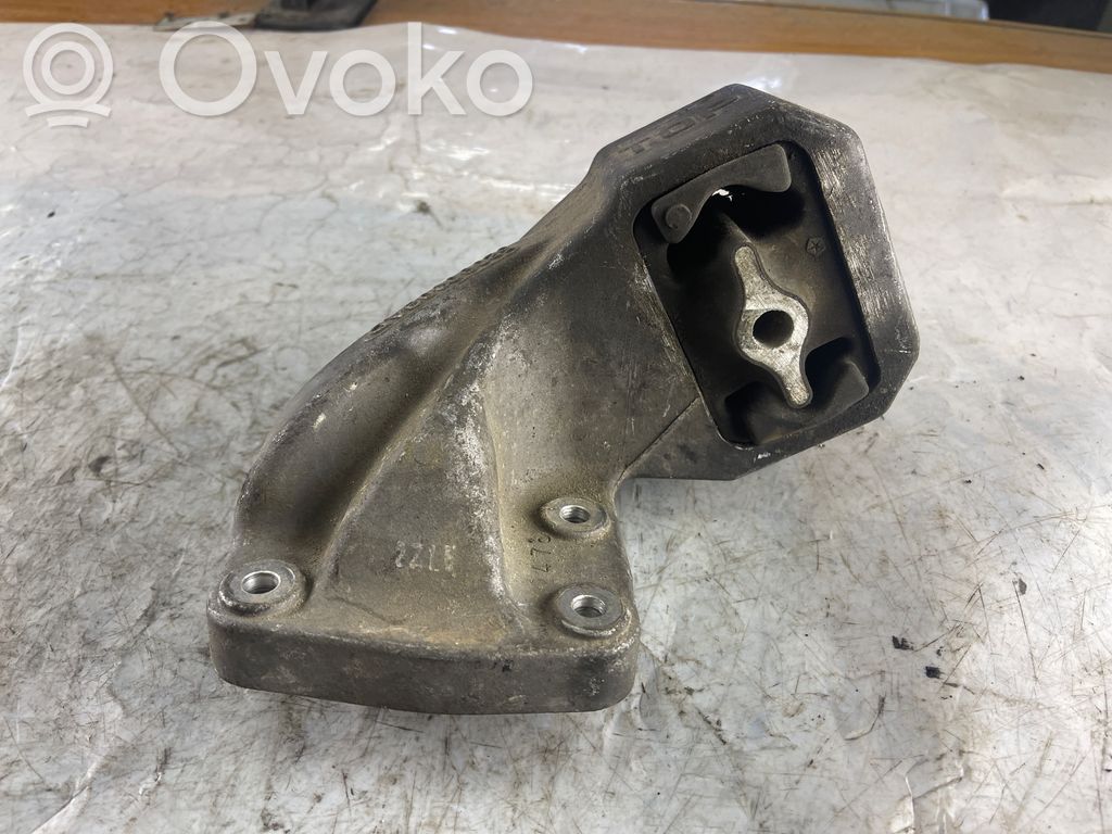 Jeep Grand Cherokee (WK) Engine mount bracket 