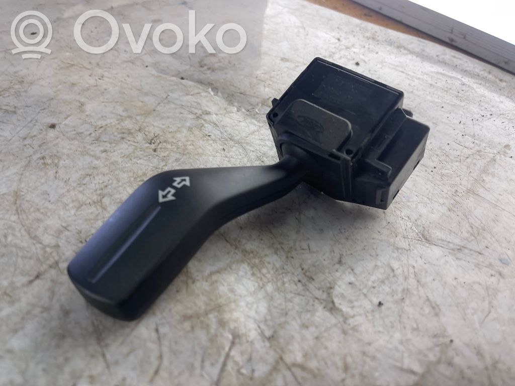 Ford Focus Pagrieziena signālu / lukturu sviria 
