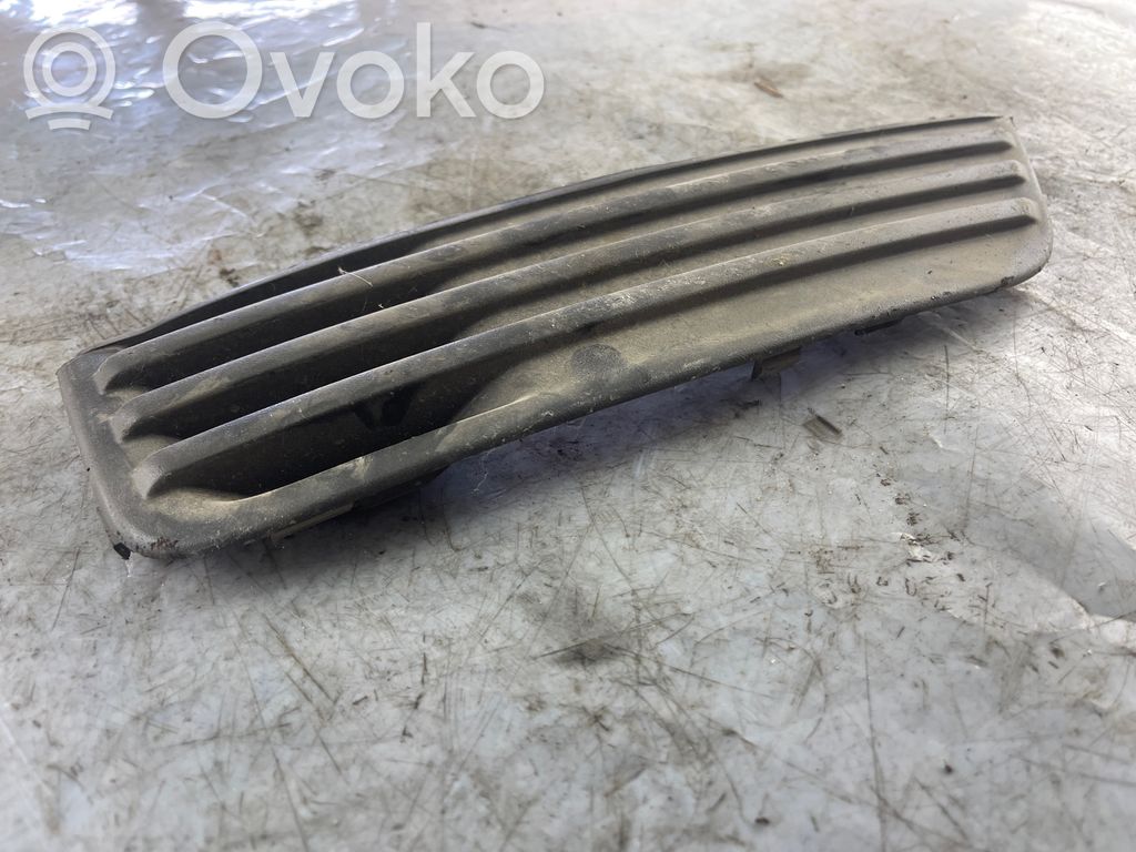 Ford Focus Front bumper lower grill 