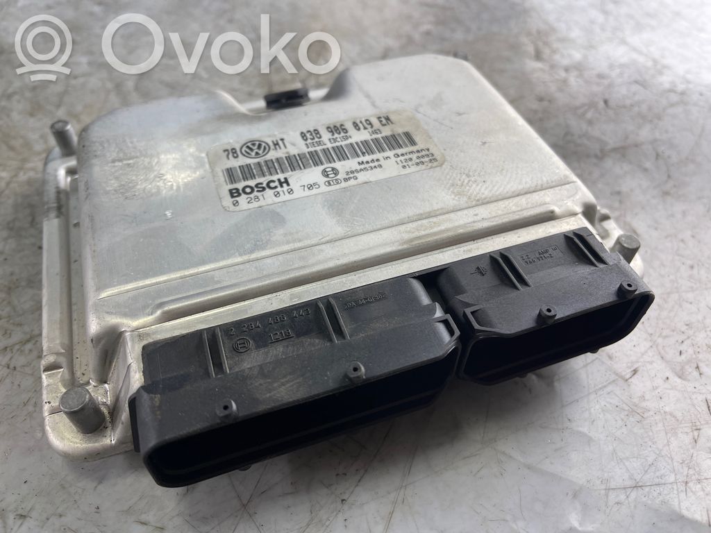 Volkswagen PASSAT B5 Engine control unit/module 