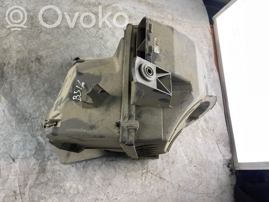 Volkswagen PASSAT B5 Luftfilterkasten 