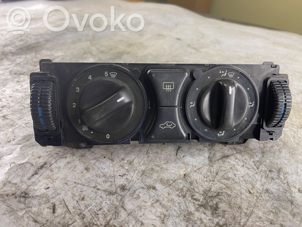 Mercedes-Benz E W210 Climate control unit 