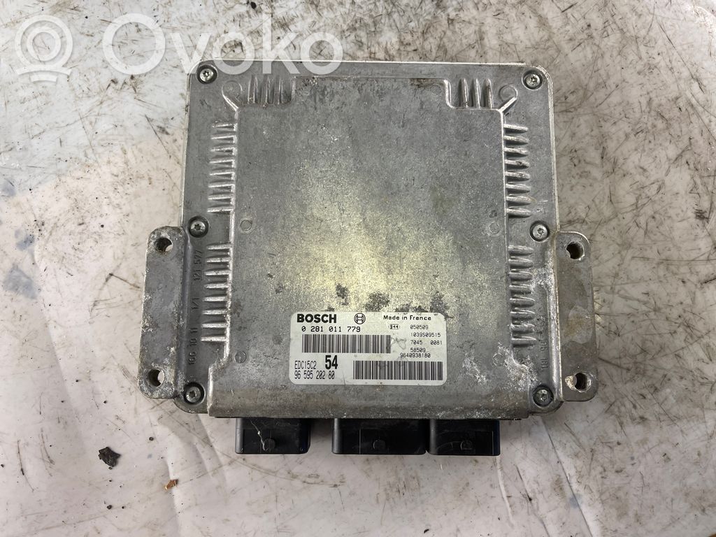 Peugeot 807 Engine control unit/module 