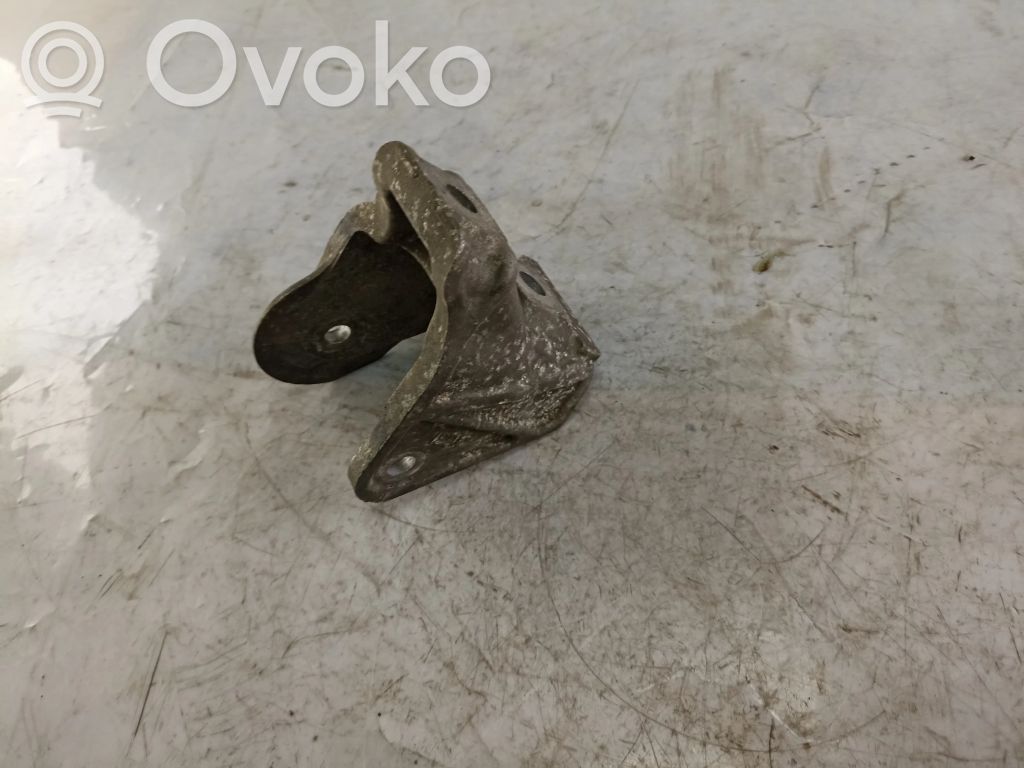 Peugeot 4007 Gearbox mounting bracket 
