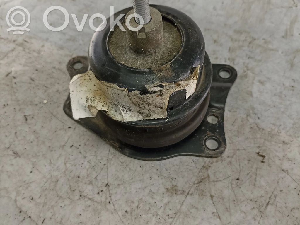 Volkswagen Fox Engine mount bracket 