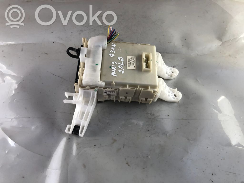Toyota Auris 150 Módulo de fusible 