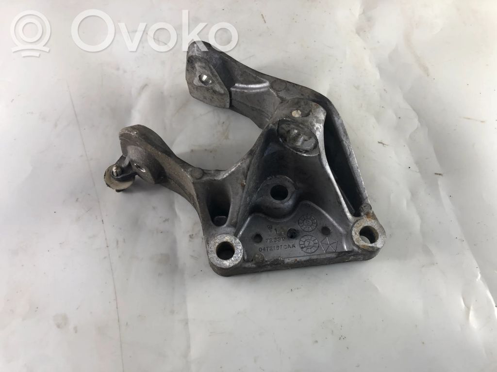 Chrysler Grand Voyager V Engine mounting bracket 