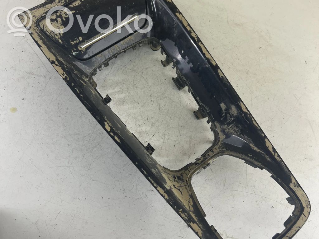Citroen C5 Ātrumu pārslēgšanas sviras dekoratīvā apdare (plastmasas) 