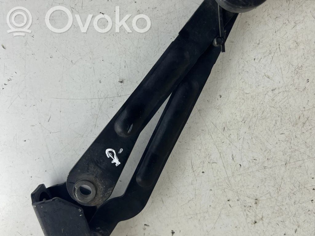 Volvo XC90 Tailgate check strap stopper 