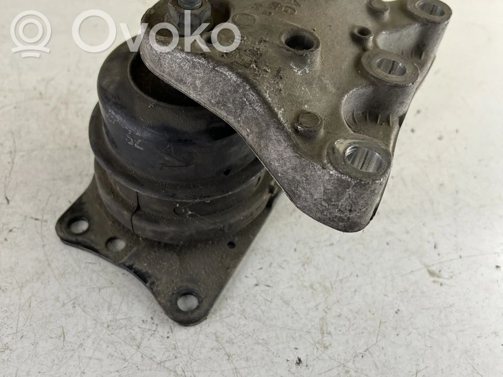 Skoda Fabia Mk1 (6Y) Engine mount bracket 