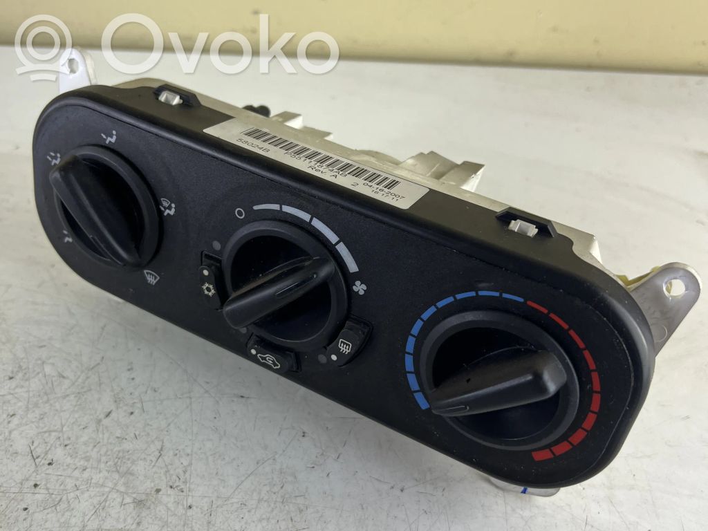 Jeep Patriot Climate control unit 