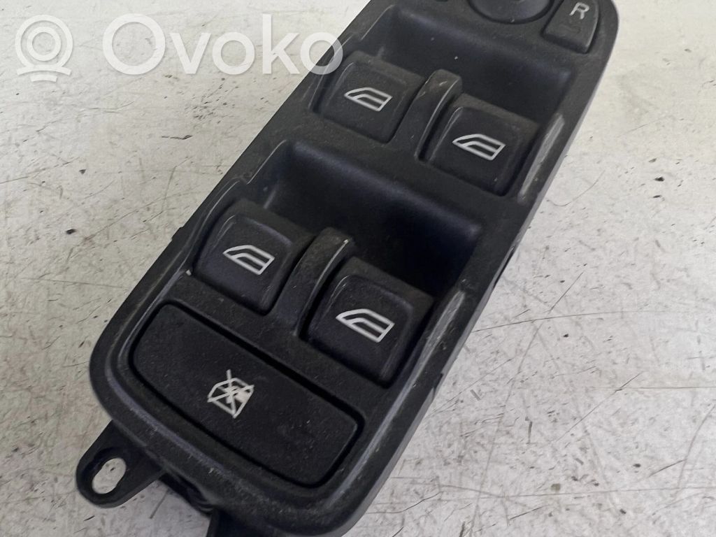 Volvo V50 Electric window control switch 