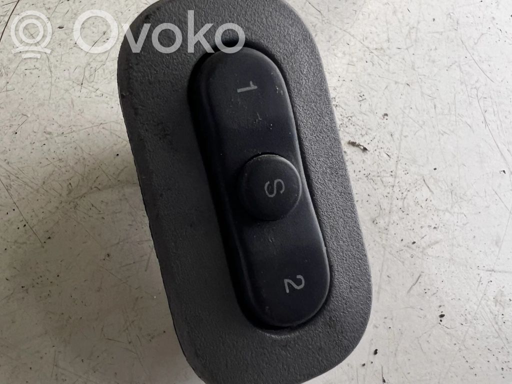 Jeep Grand Cherokee (WK) Seat memory switch 