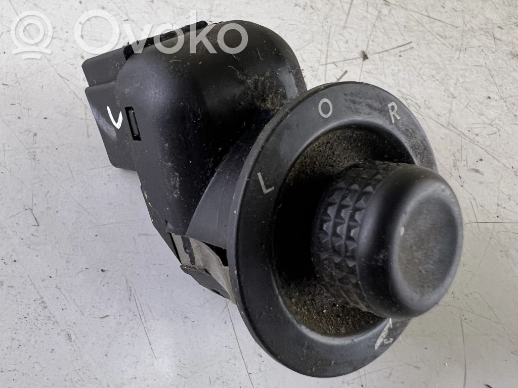 Jeep Grand Cherokee (WK) Wing mirror switch 
