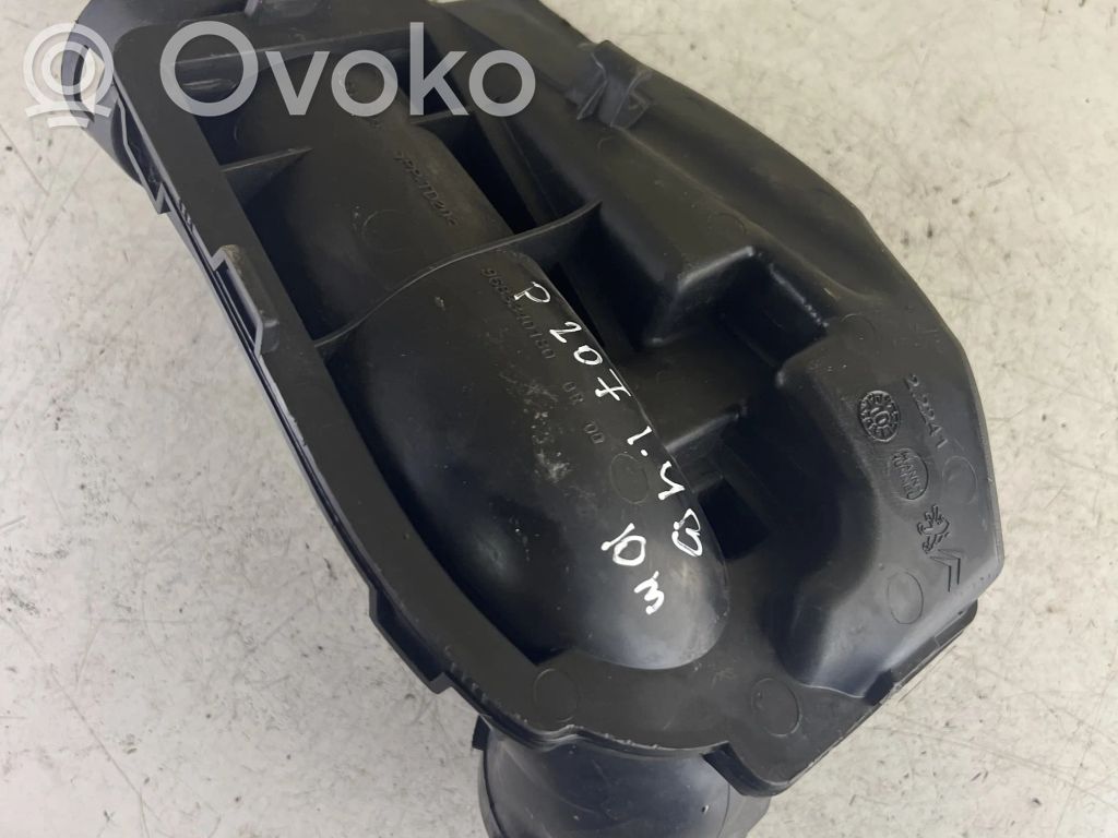 Peugeot 207 Oro paėmimo kanalo detalė (-ės) 