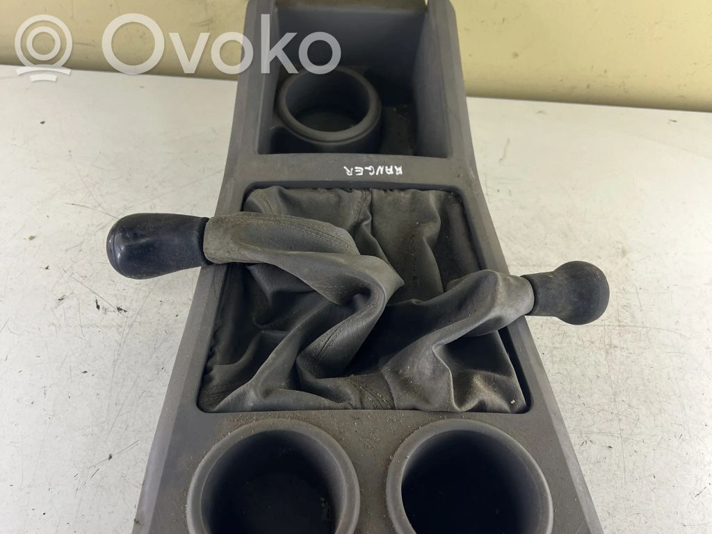 Ford Ranger Pavarų perjungimo svirties apdaila (plastikinė) 