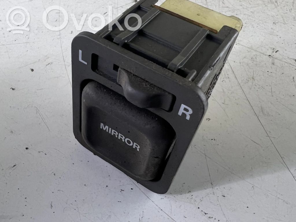 Honda CR-V Wing mirror switch 