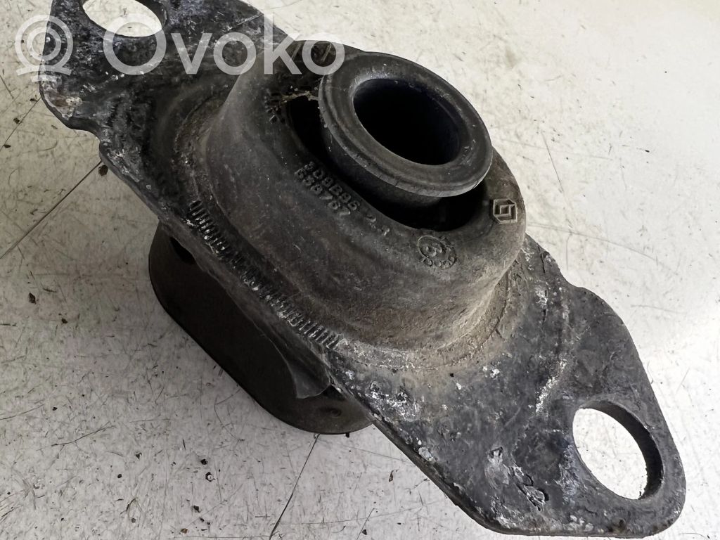 Nissan Micra Engine mount bracket 