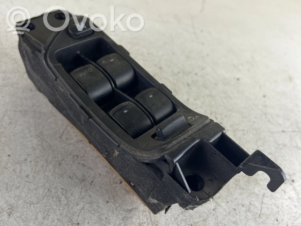 Subaru Outback Electric window control switch 