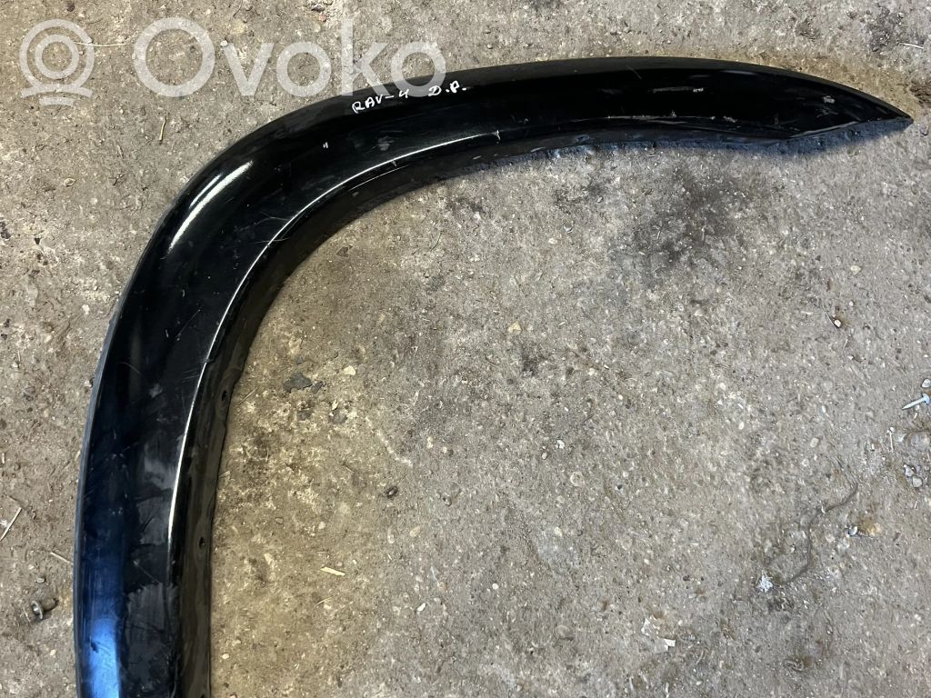 Toyota RAV 4 (XA20) Listwa błotnika przedniego 